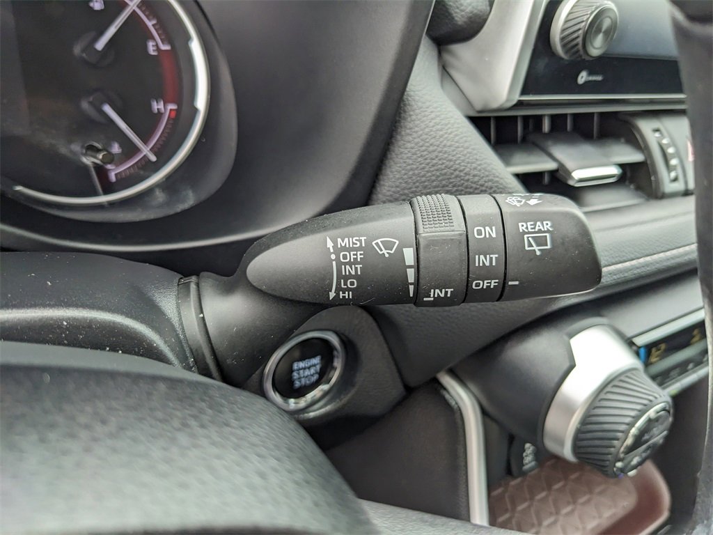 Used 2022 Toyota RAV4 Limited image 37