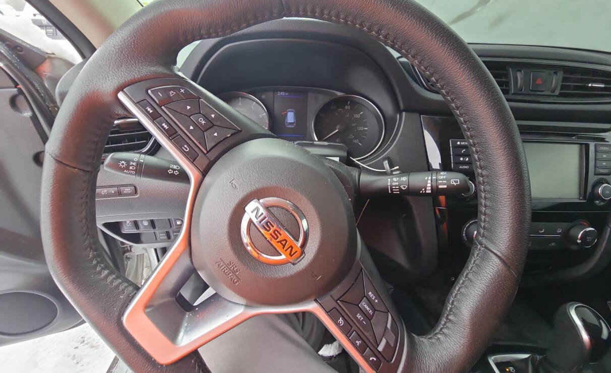 Used 2020 Nissan Rogue S w/ Special Edition Package image 13