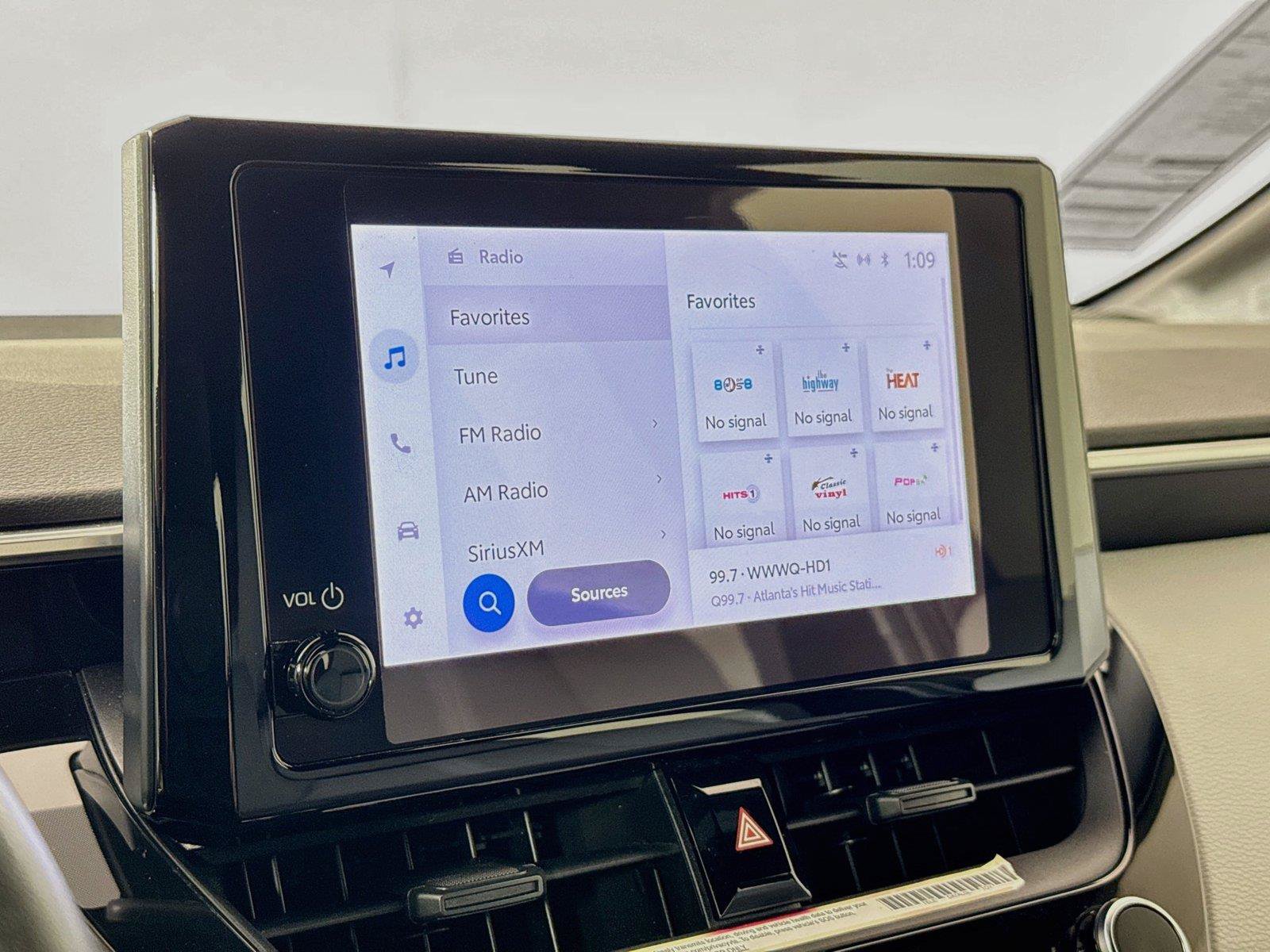 Certified 2023 Toyota Corolla SE FWD image 21