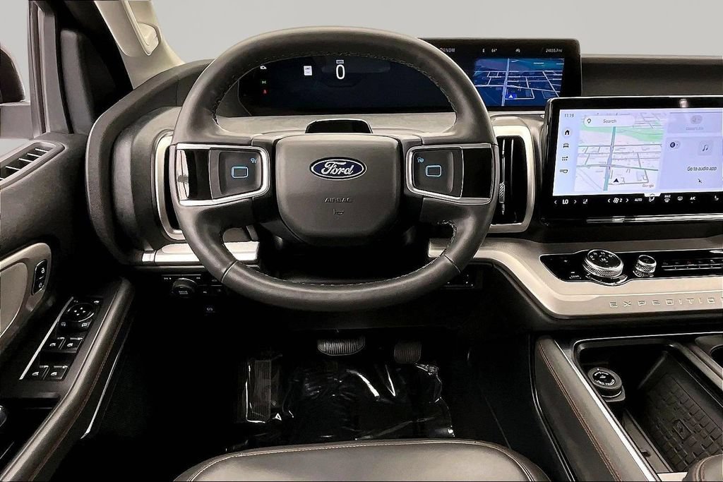 Certified 2025 Ford Expedition Active AWD/4WD image 5
