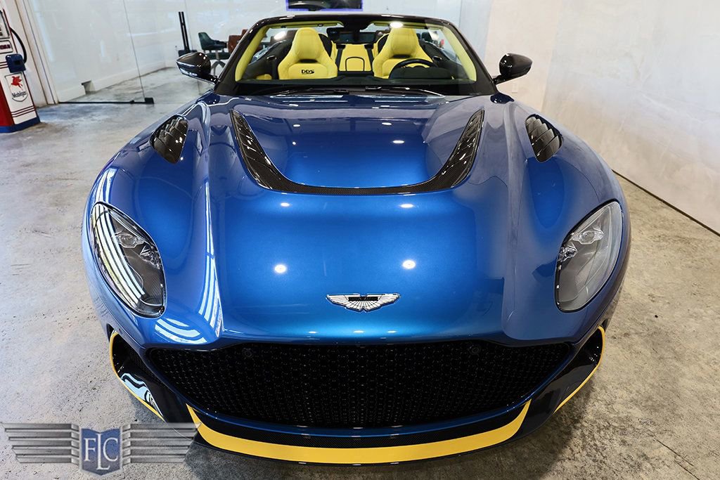 Used 2023 Aston Martin DBS Superleggera Volante image 7