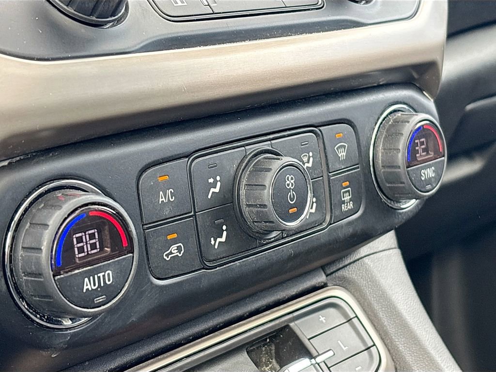 Used 2022 GMC Acadia Denali w/ Denali Ultimate Package image 16