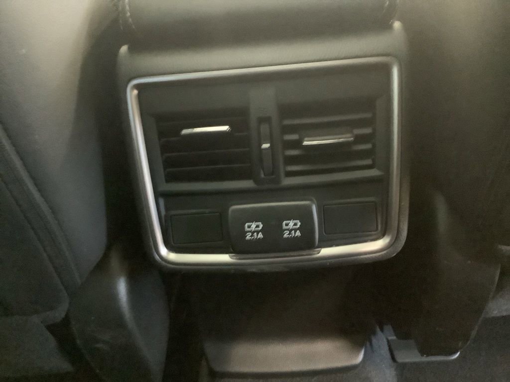 Used 2023 Subaru Forester Limited image 28
