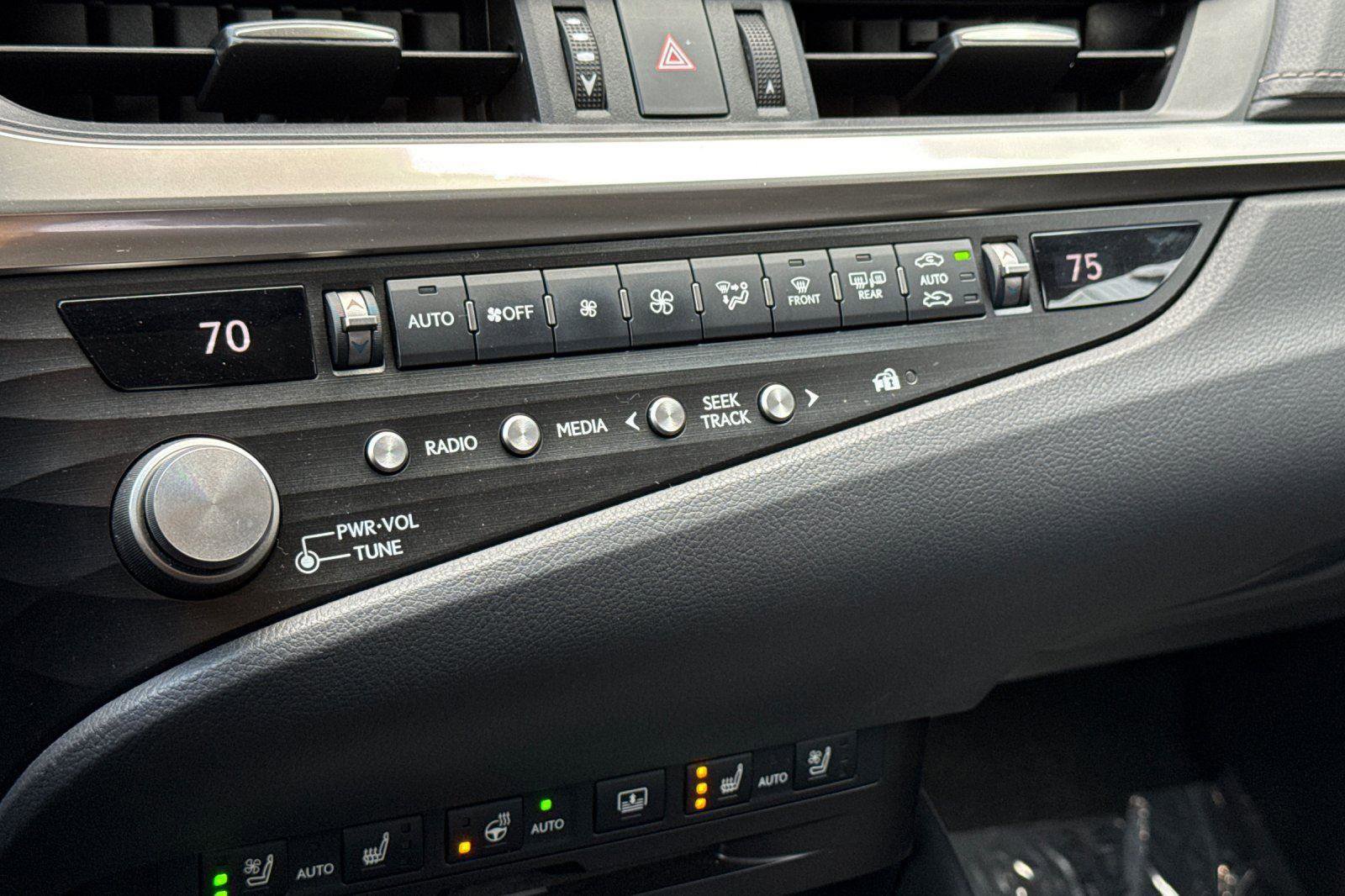 Used 2021 Lexus ES 300h w/ Accessory Package 2 image 20