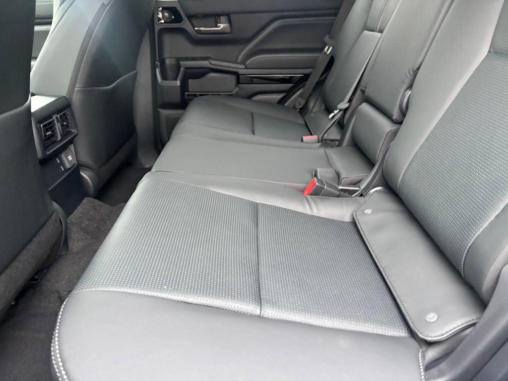 New 2026 Toyota 4Runner Limited AWD/4WD image 23