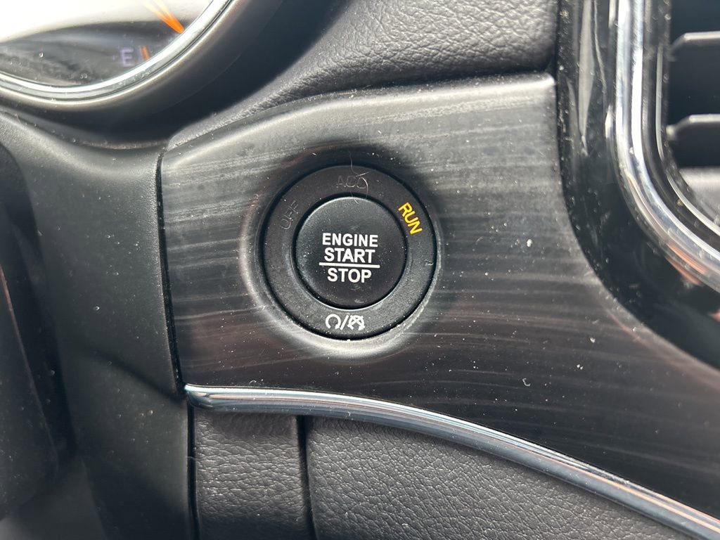 Used 2021 Jeep Grand Cherokee Limited w/ Premium Lighting Group image 18