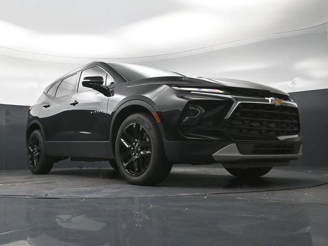 Used 2023 Chevrolet Blazer LT w/ Sound & Technology Package FWD image 36