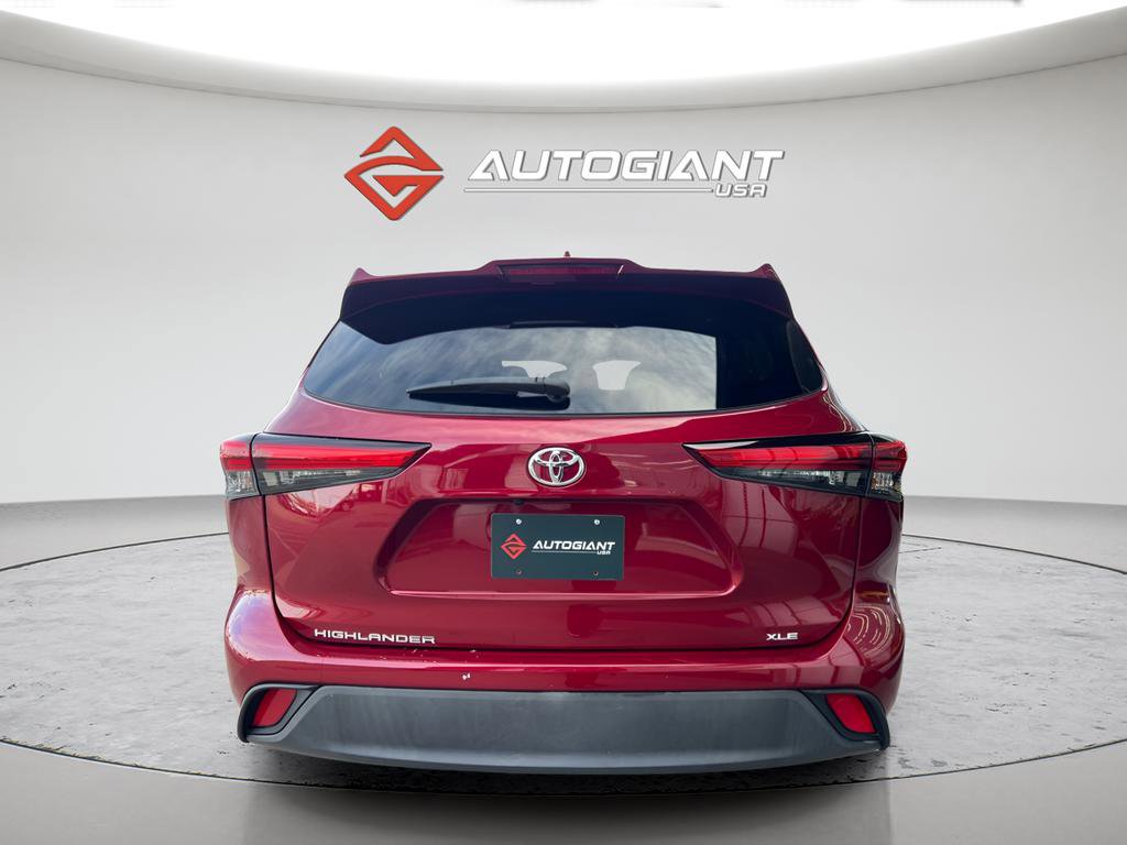 Used 2020 Toyota Highlander XLE image 26