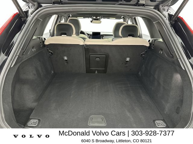 New 2026 Volvo XC60 B5 Plus w/ Protection Package Premier AWD/4WD image 24