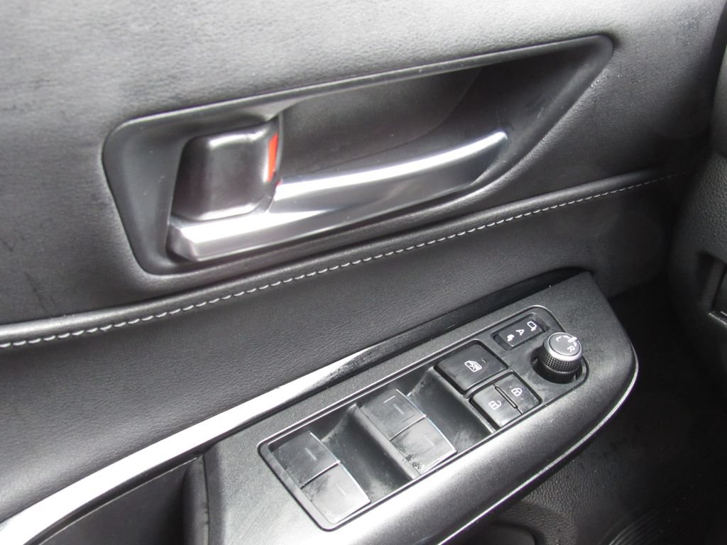 Certified 2024 Toyota Venza LE AWD/4WD image 32