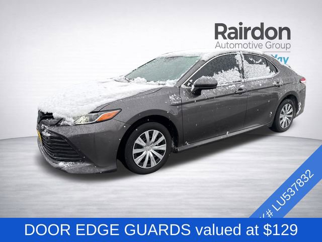 Used 2020 Toyota Camry LE image 3