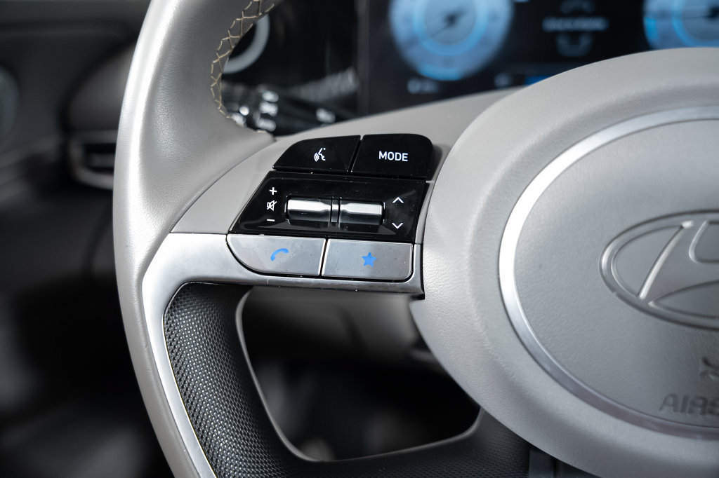 Certified 2025 Hyundai Elantra SEL FWD image 29
