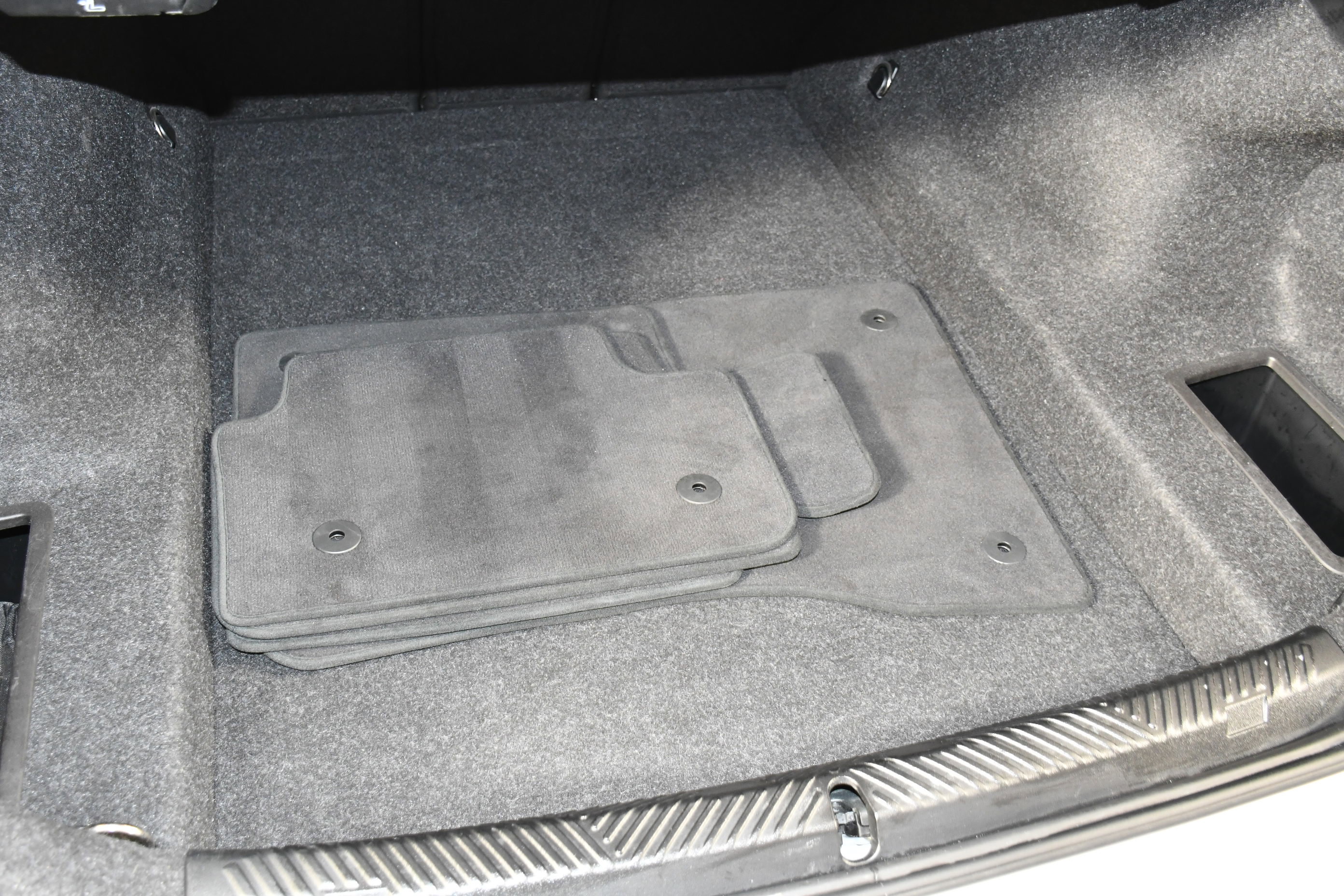 Used 2025 BMW 530i xDrive image 50