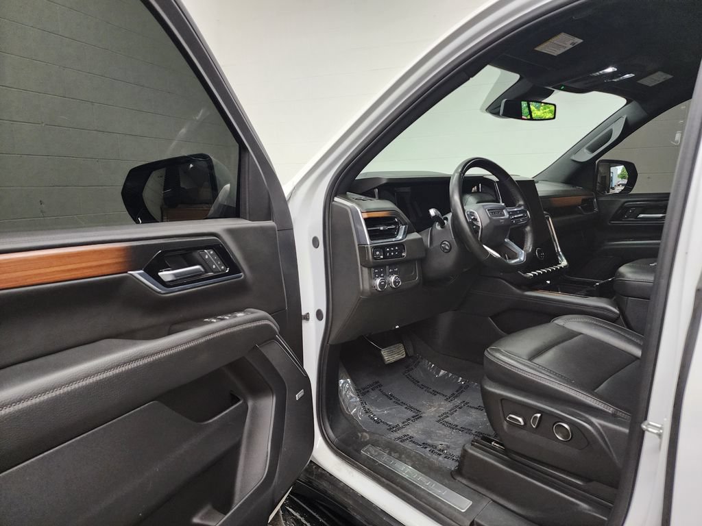 Used 2025 GMC Yukon Denali AWD/4WD image 11