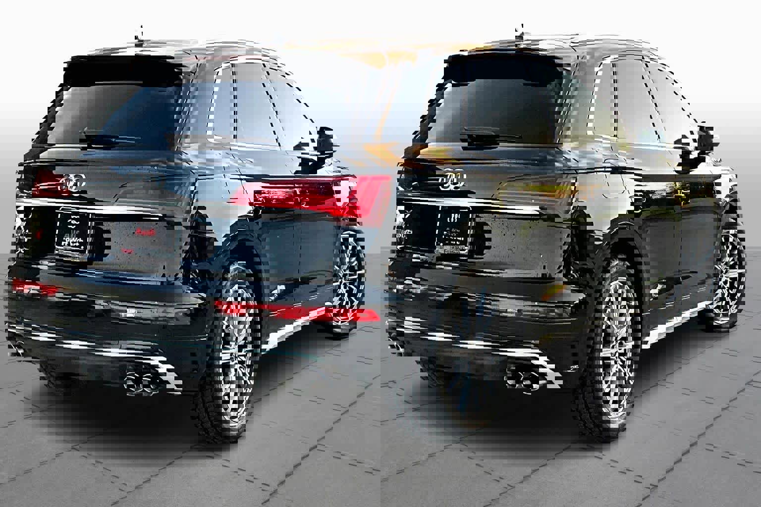 Certified 2025 Audi SQ5 Prestige w/ Prestige Package image 12