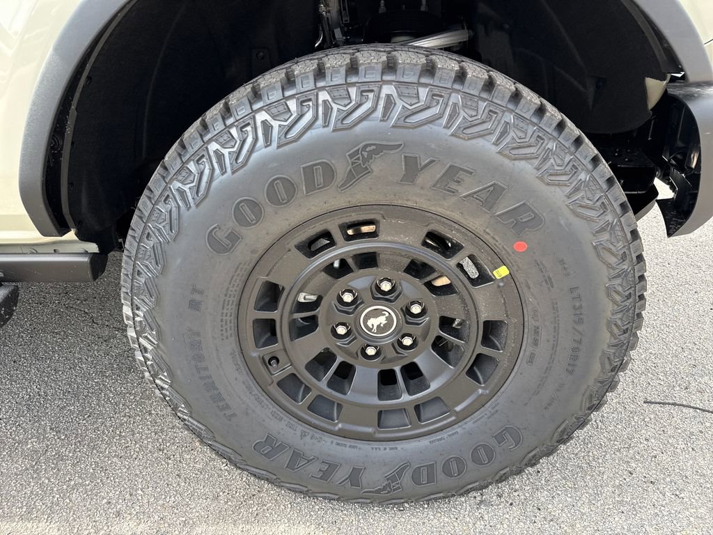 New 2026 Ford Bronco Badlands image 11