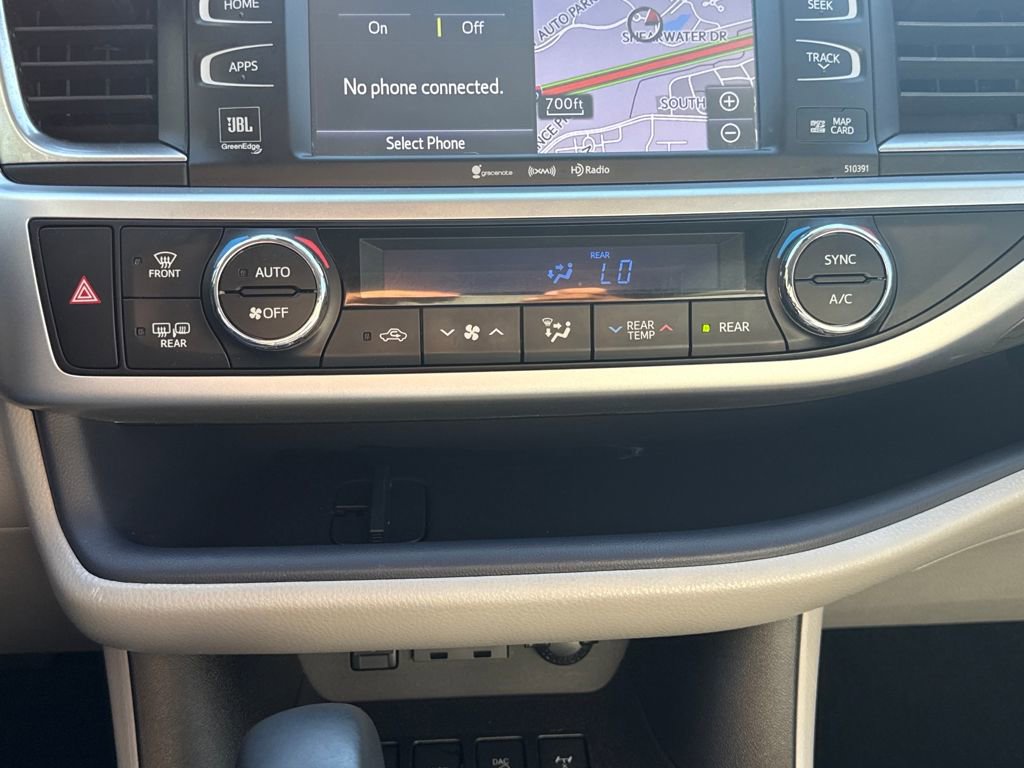 Used 2019 Toyota Highlander Limited image 22