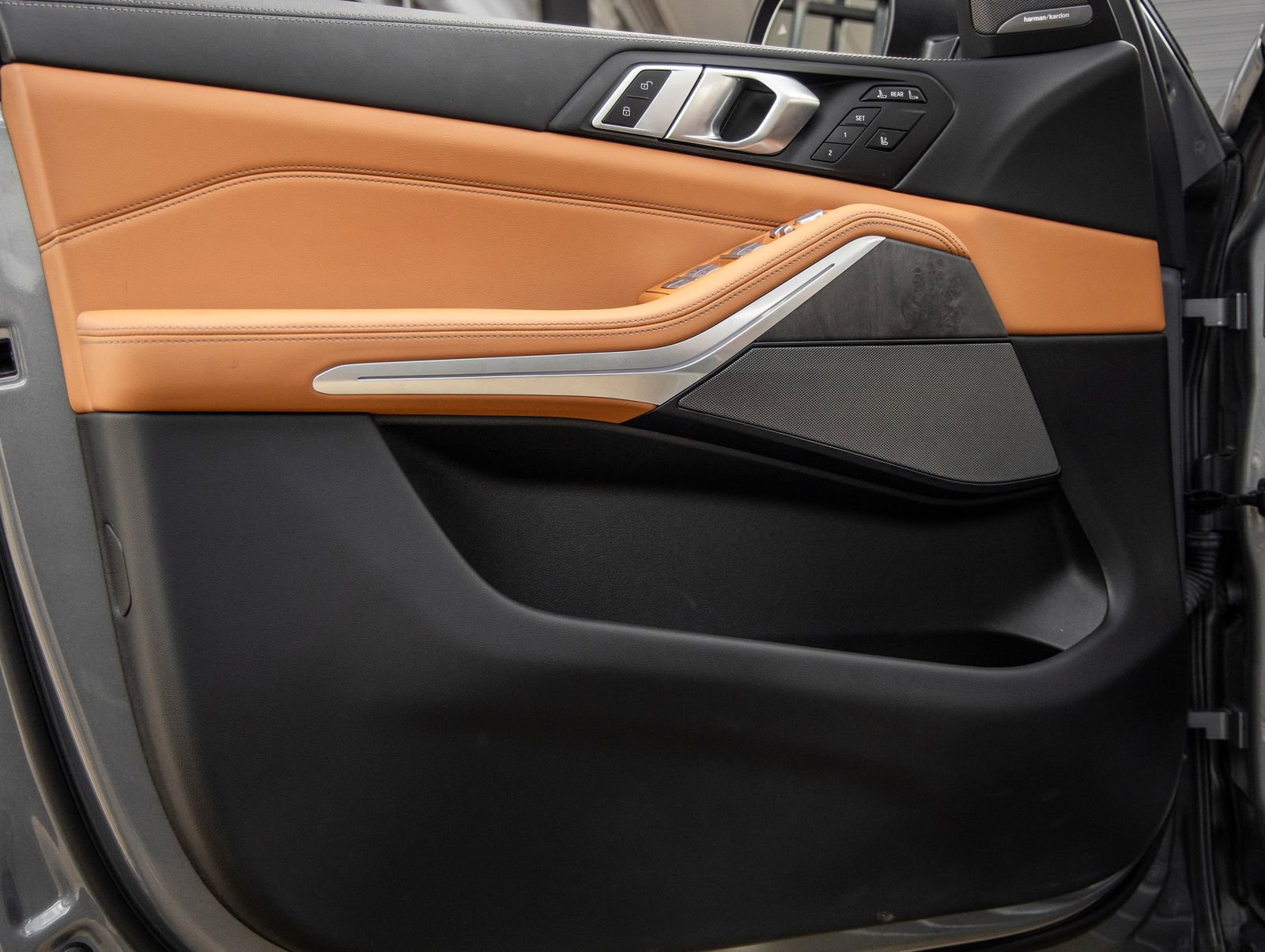 Used 2023 BMW X7 xDrive40i w/ Premium Package image 17