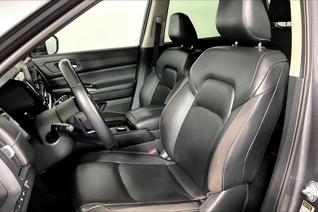 Used 2022 Nissan Pathfinder SL AWD/4WD image 25