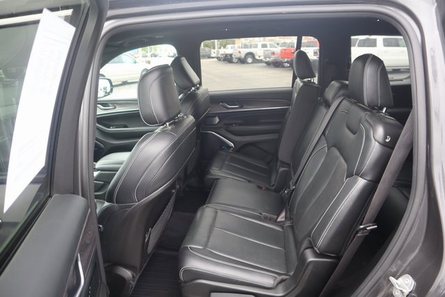 Used 2022 Jeep Grand Cherokee L Overland image 17