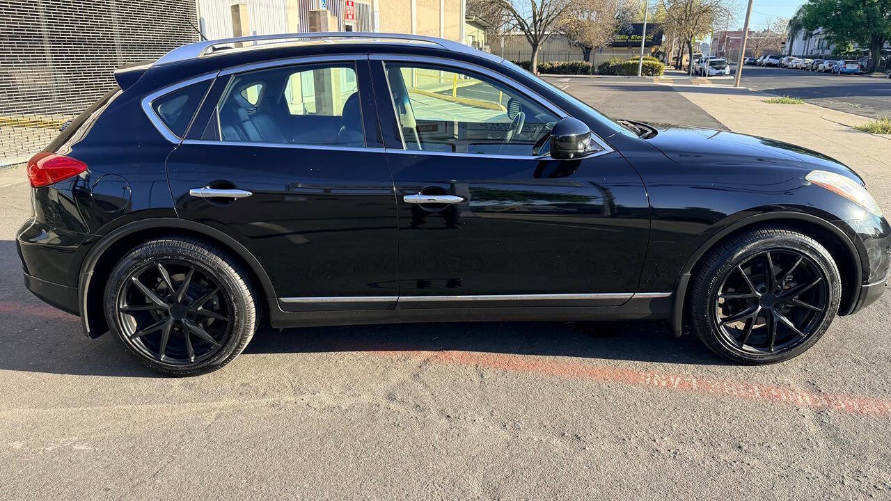 Used 2012 INFINITI EX35 Journey w/ Premium Pkg image 9