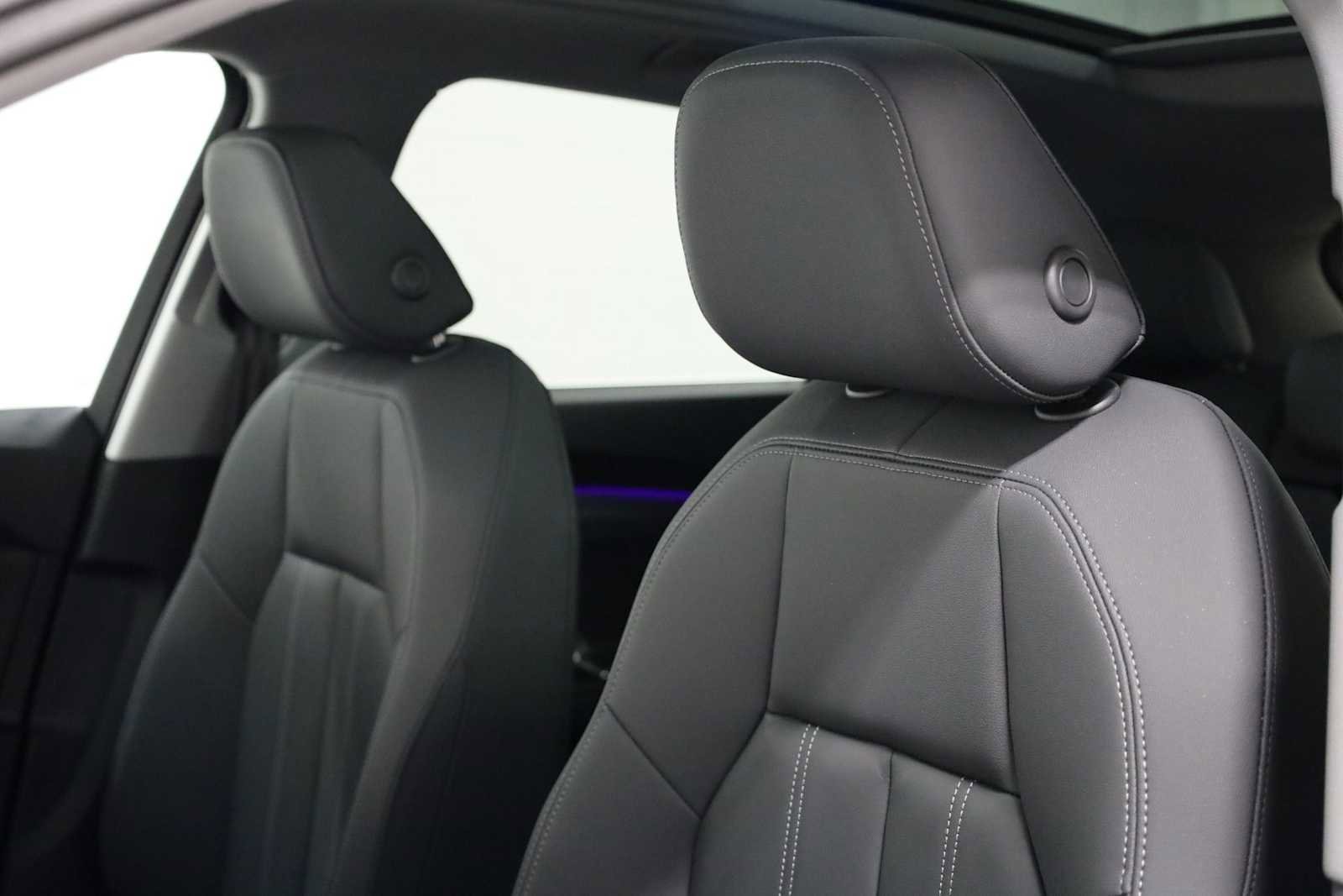 Used 2025 Audi Q5 Premium Plus w/ Premium Plus image 17