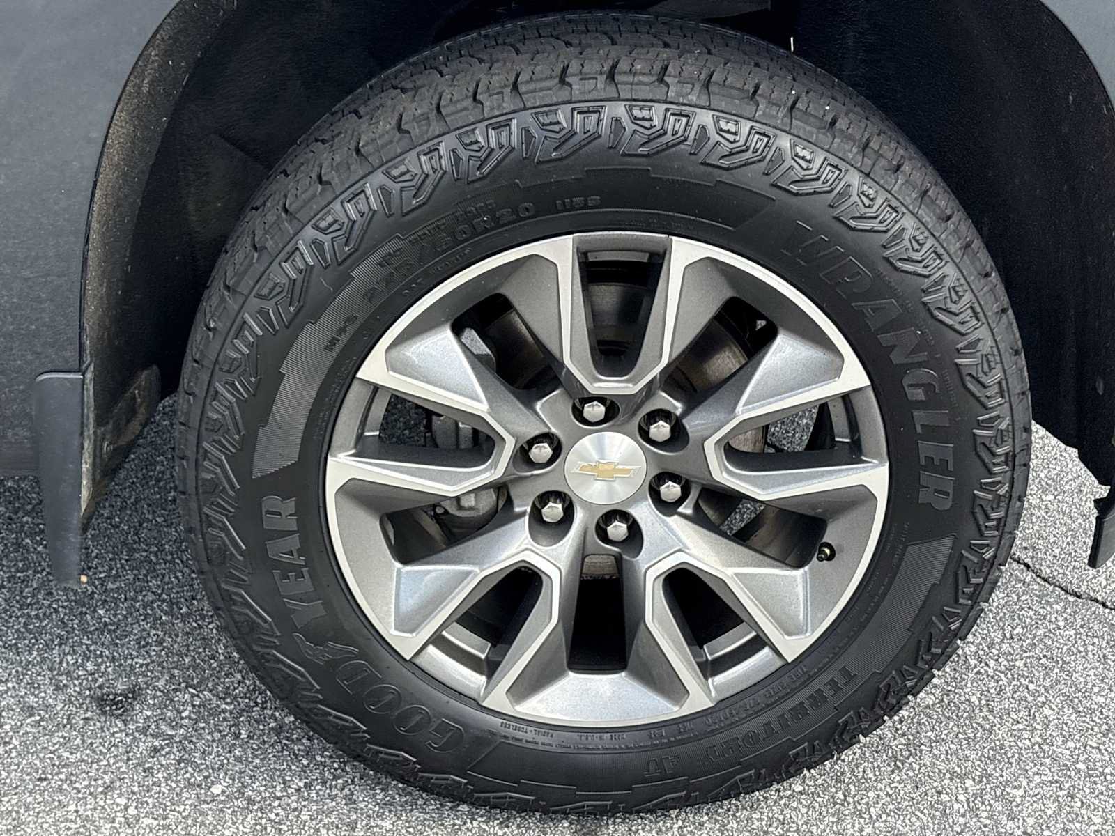 Used 2021 Chevrolet Silverado 1500 LT AWD/4WD image 30