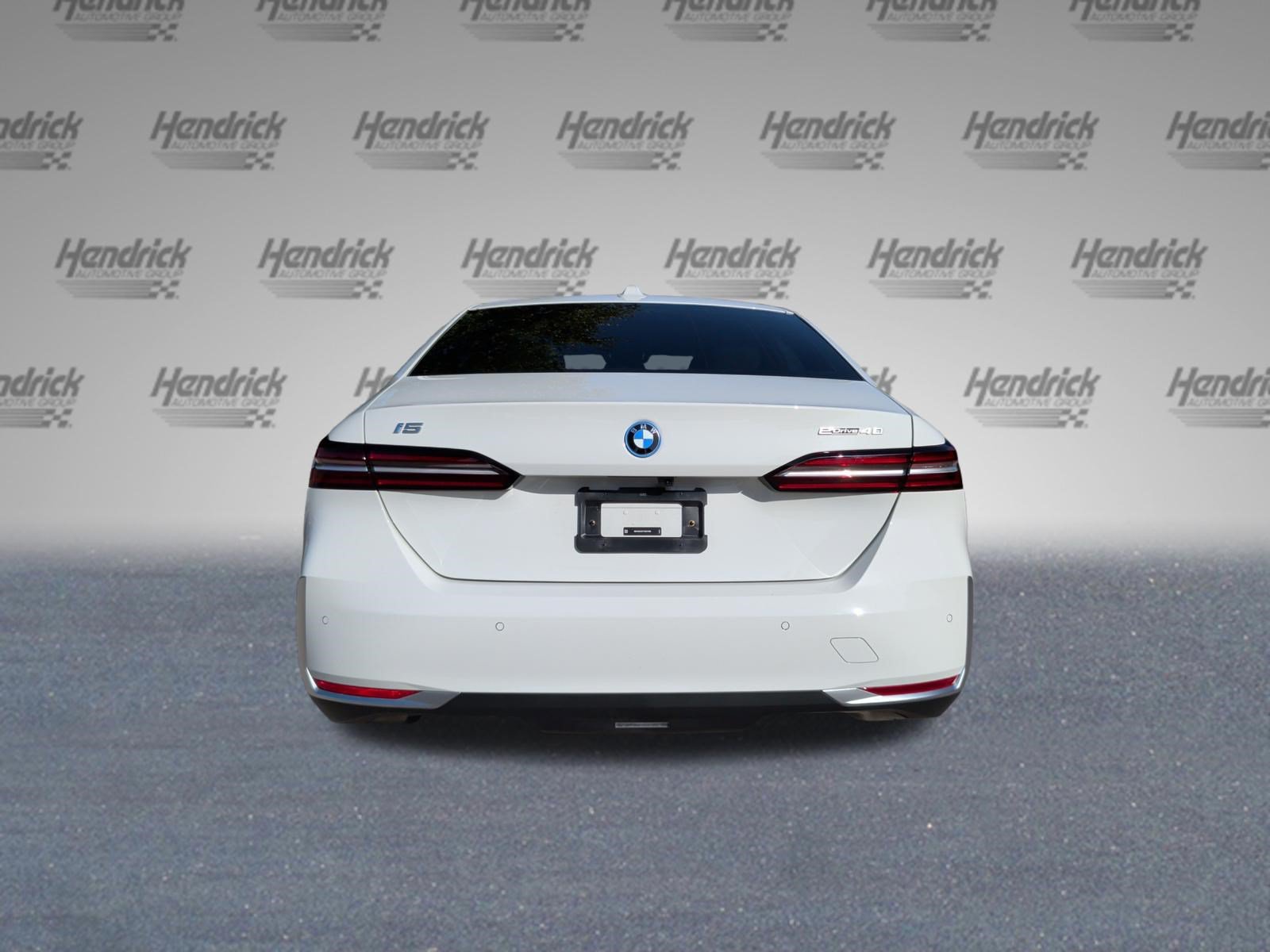 Certified 2026 BMW i5 eDrive40 w/ Premium Package RWD image 8