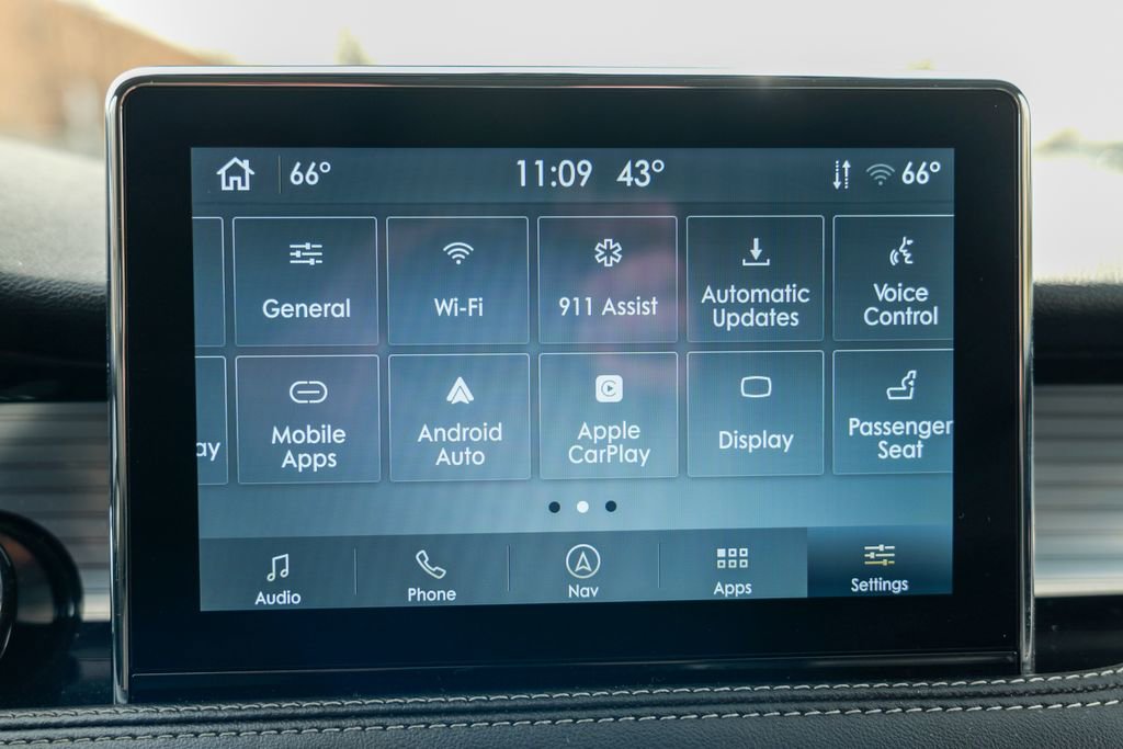 Used 2022 Lincoln Corsair AWD w/ Equipment Group 101A image 53