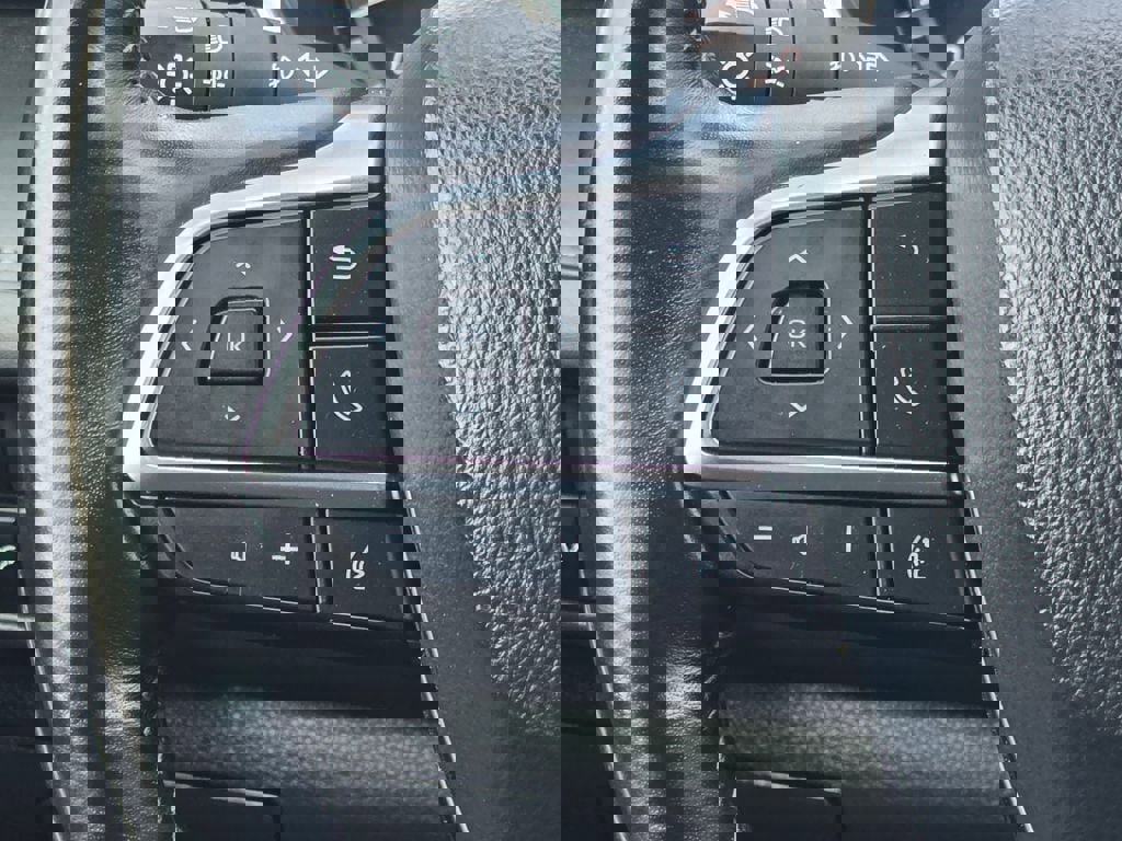 Used 2021 Toyota Highlander XSE image 22