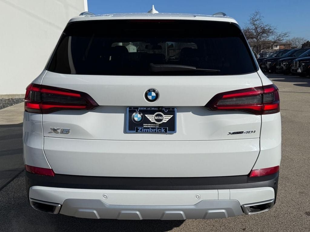 Used 2023 BMW X5 xDrive40i AWD/4WD image 4
