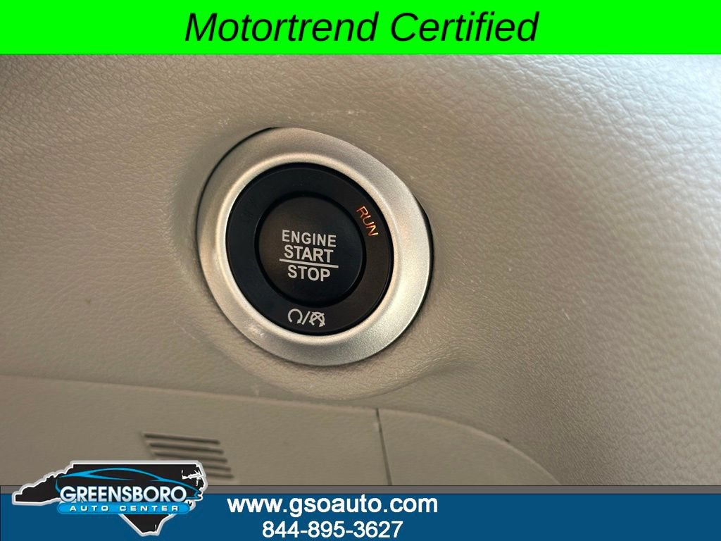Used 2024 Chrysler Pacifica Touring-L FWD image 29