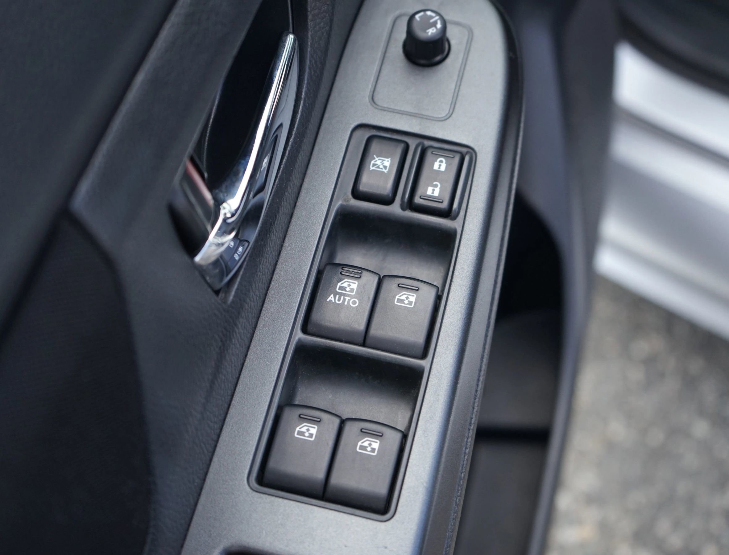 Used 2015 Subaru WRX image 12