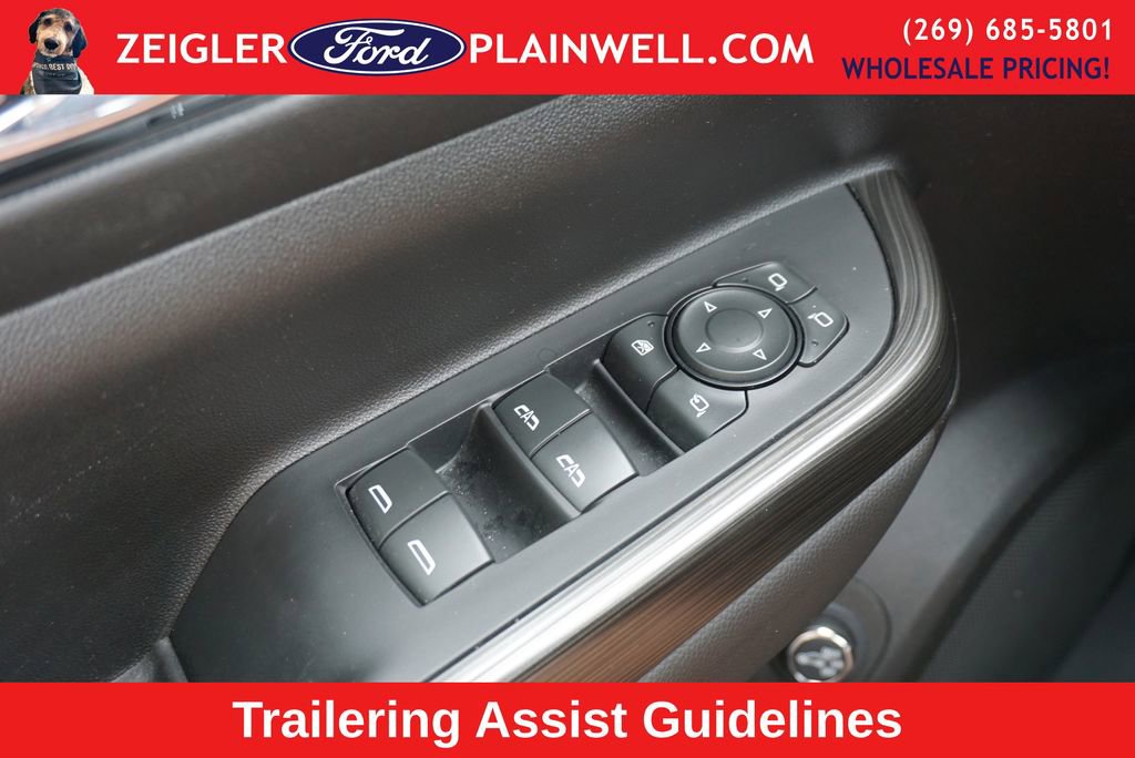 Used 2023 GMC Acadia SLT w/ Elevation Edition image 35