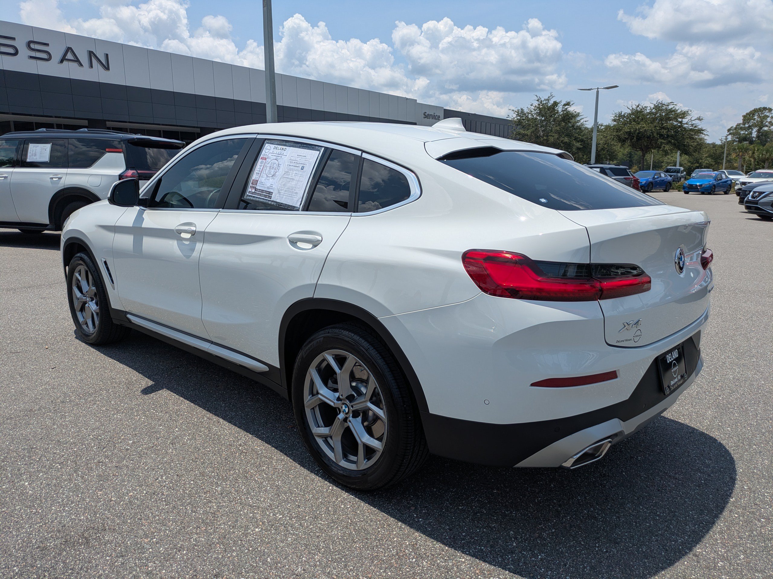 Used 2025 BMW X4 xDrive30i w/ Convenience Package AWD/4WD image 6