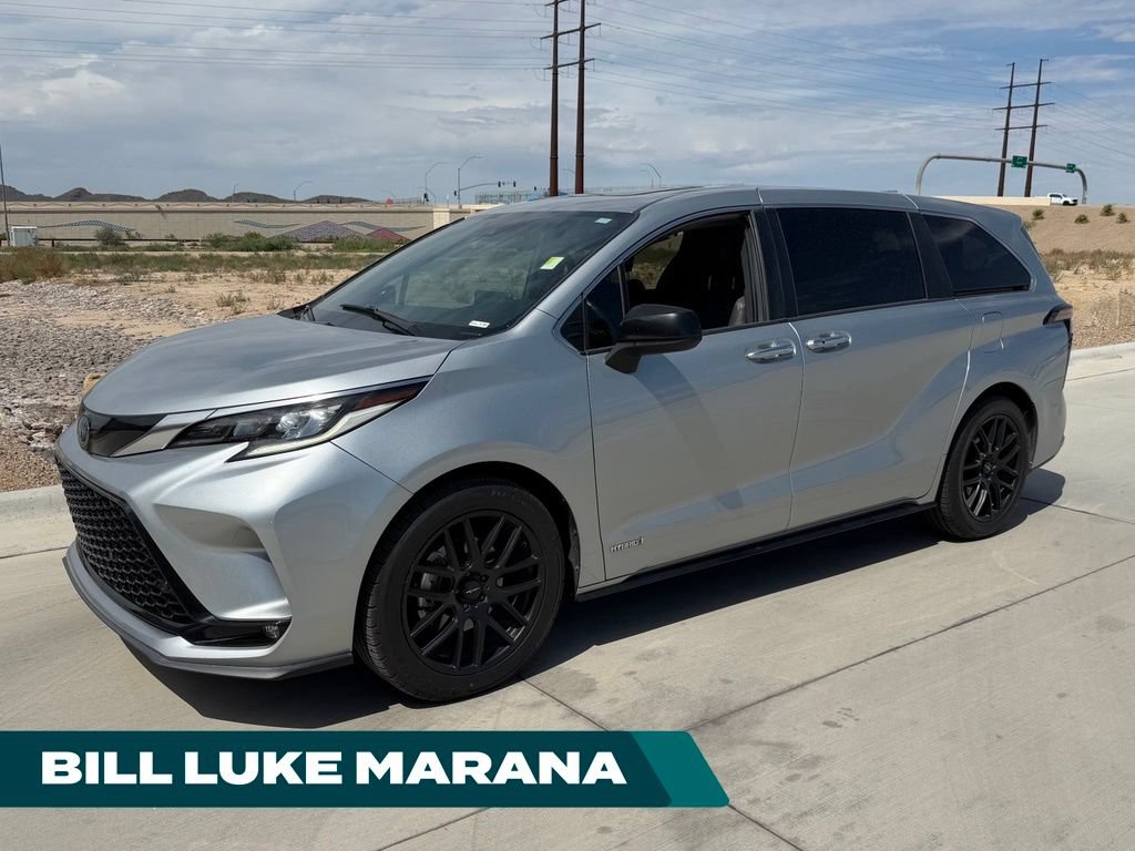 Used 2021 Toyota Sienna XSE FWD image 1