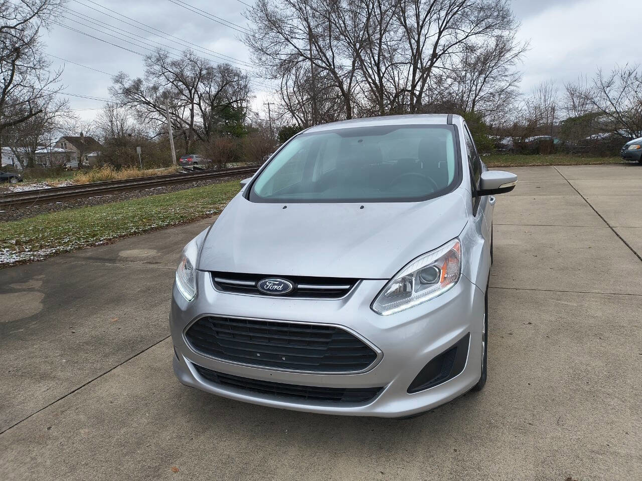 Used 2018 Ford C-MAX SE w/ Cold Weather Package image 1
