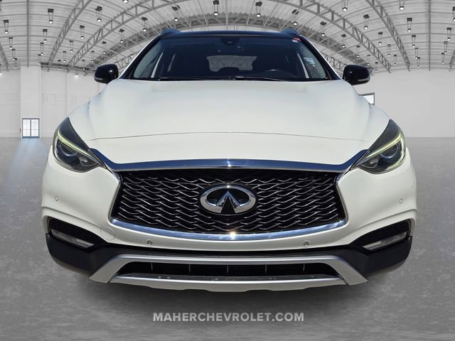 Used 2018 INFINITI QX30 Premium w/ Navigation Package image 2