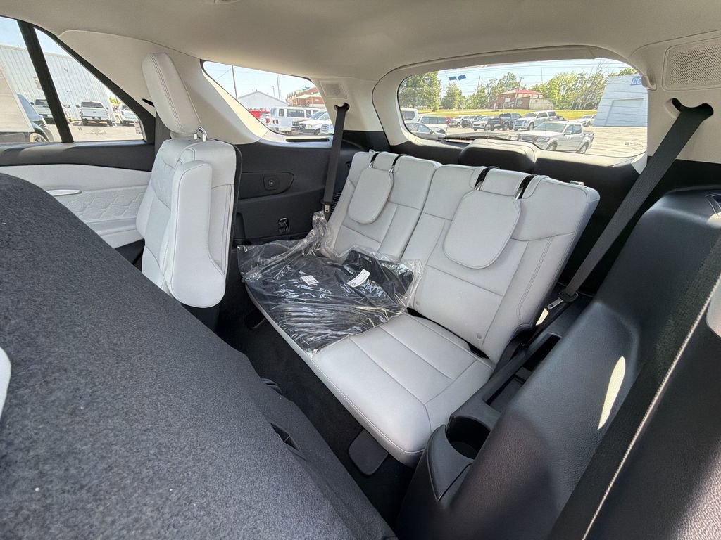 New 2026 Ford Explorer Platinum AWD/4WD image 30