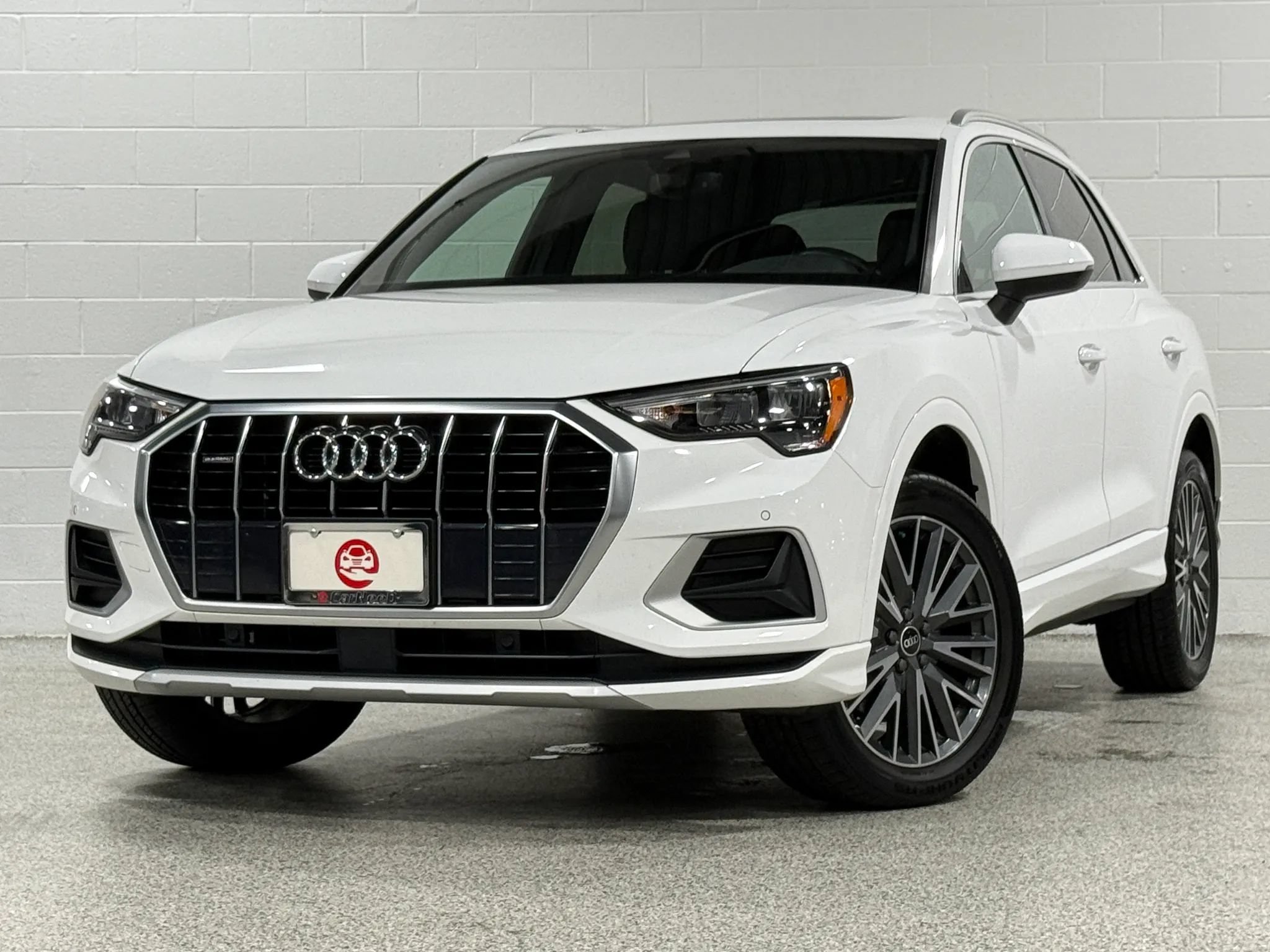 Used 2021 Audi Q3 2.0T Premium AWD/4WD image 2