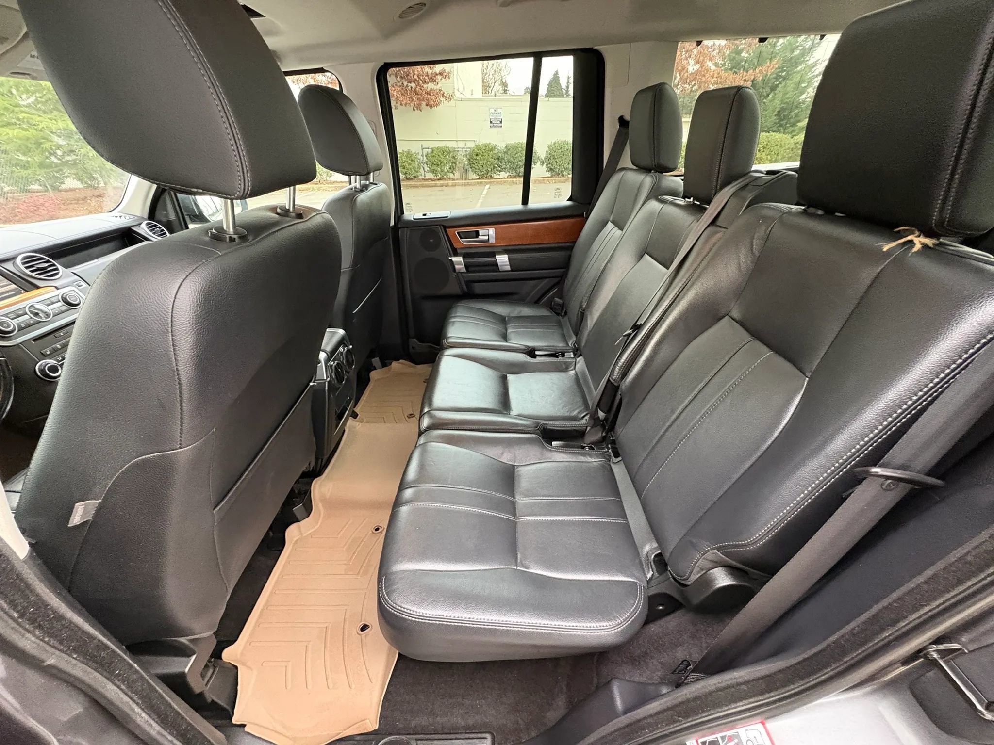 Used 2015 Land Rover LR4 HSE image 21