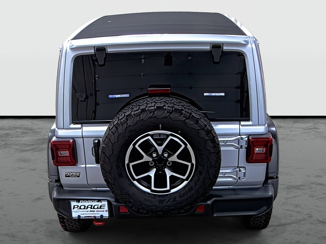 Used 2024 Jeep Wrangler Rubicon image 3