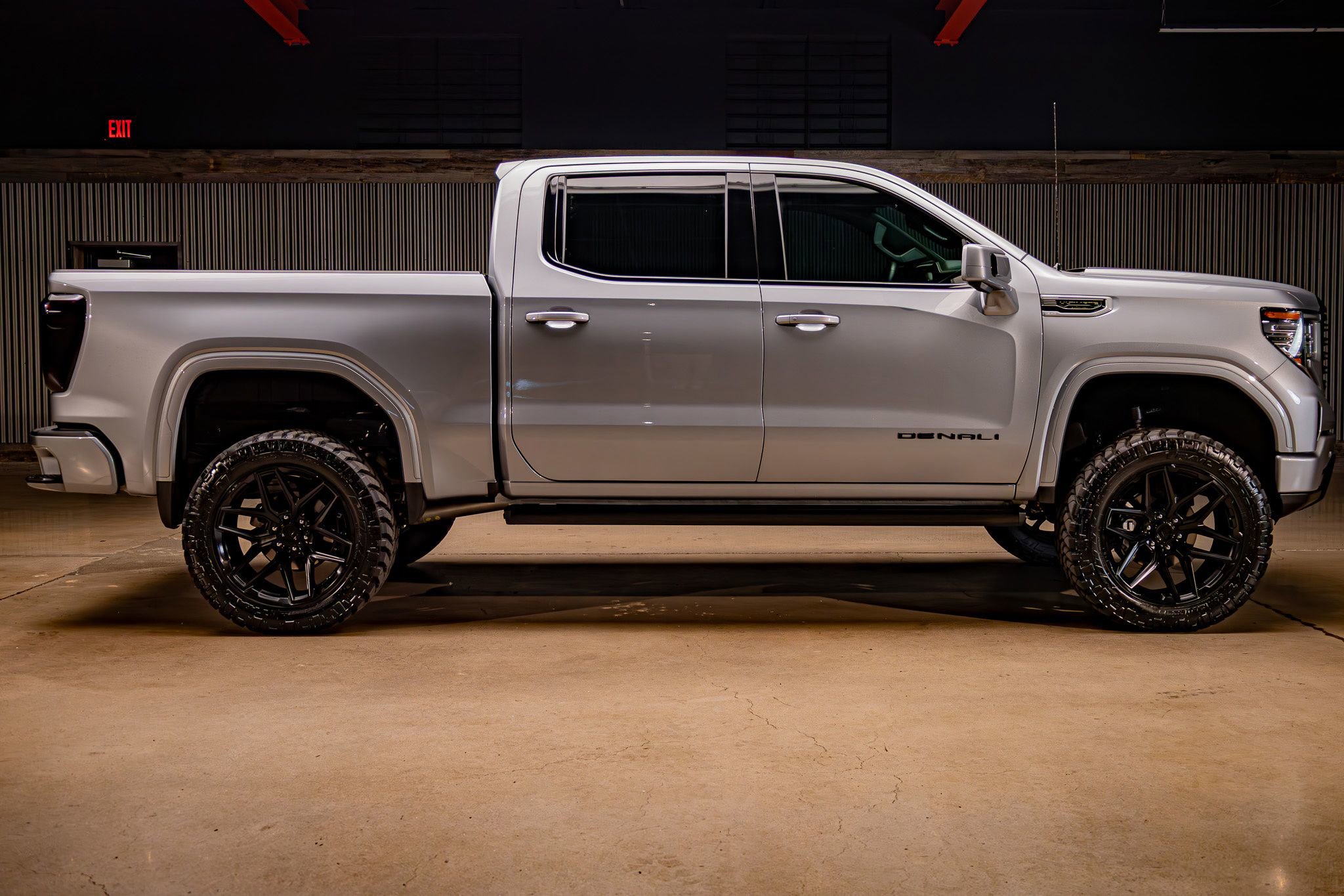 Used 2025 GMC Sierra 1500 Denali Ultimate image 11
