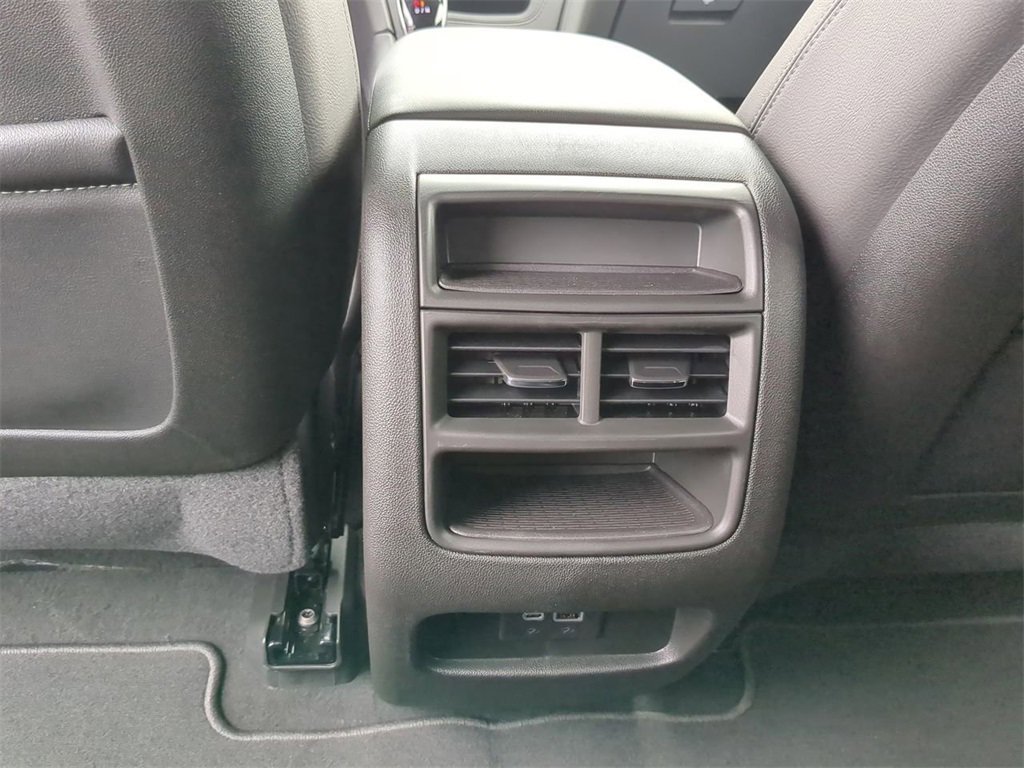 New 2025 Cadillac XT5 Luxury image 20