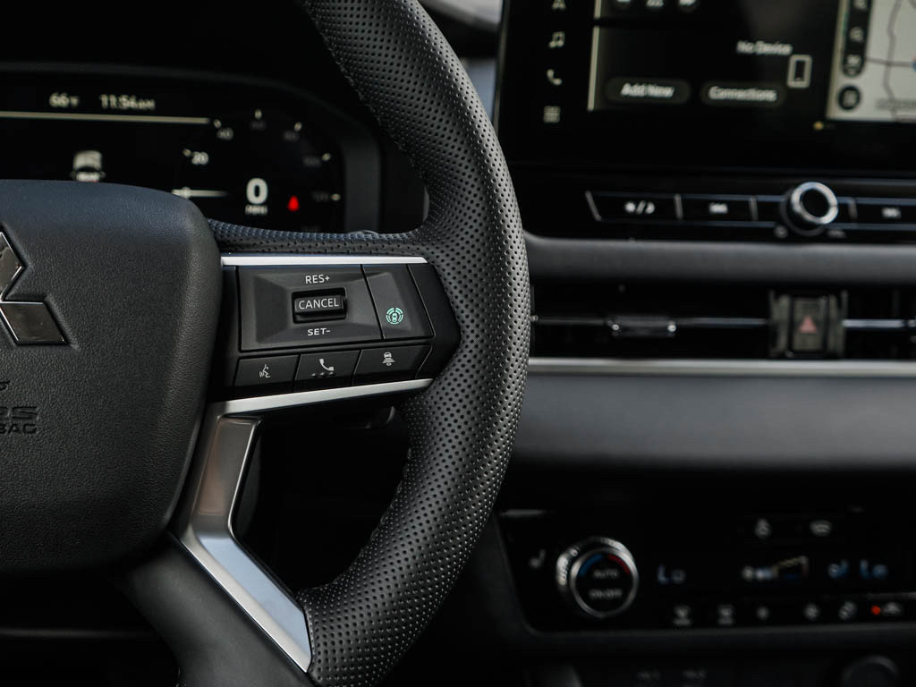 New 2026 Mitsubishi Outlander SE AWD/4WD image 22