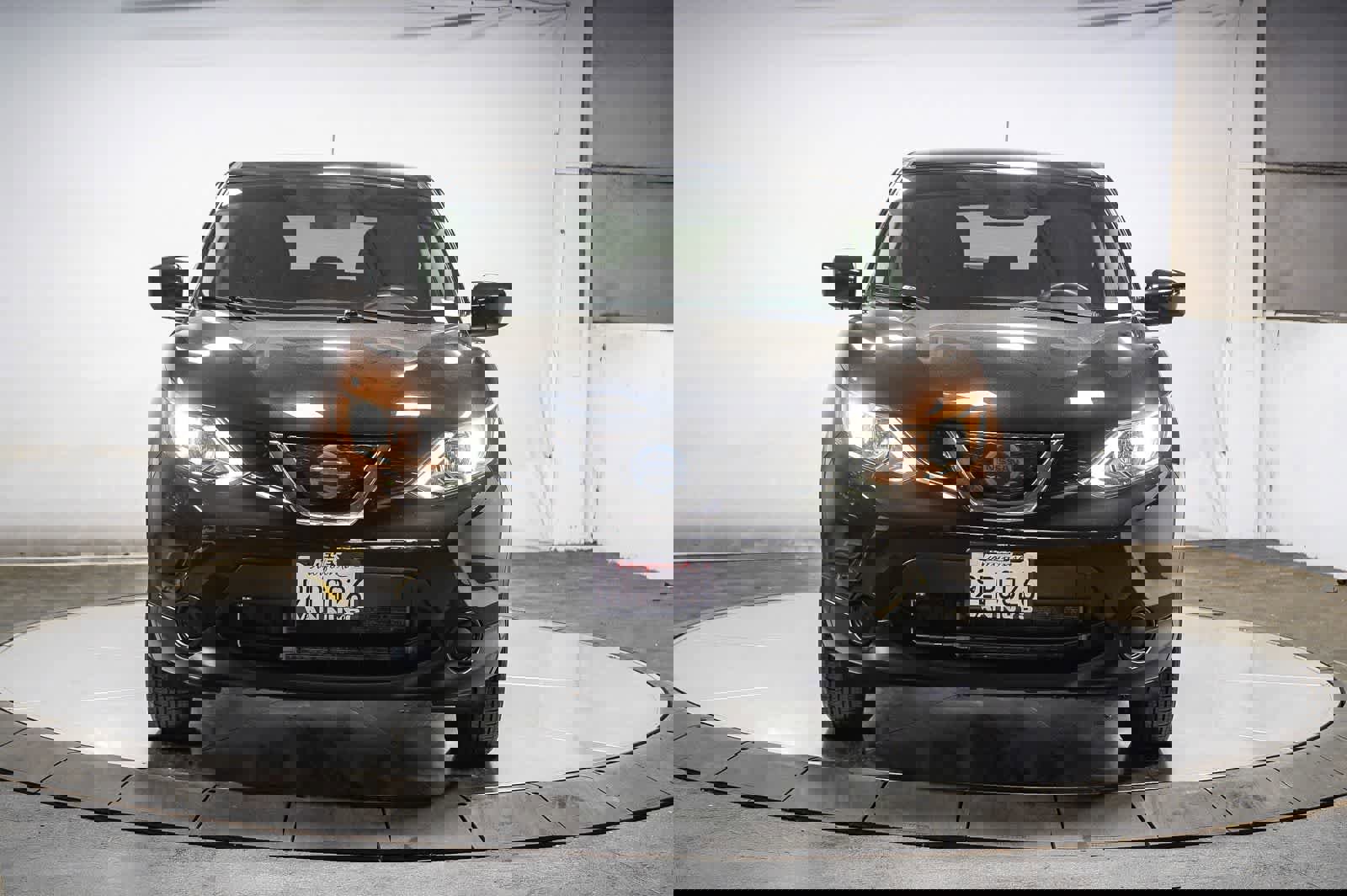 Used 2019 Nissan Rogue Sport S w/ Appearance Package FWD image 2