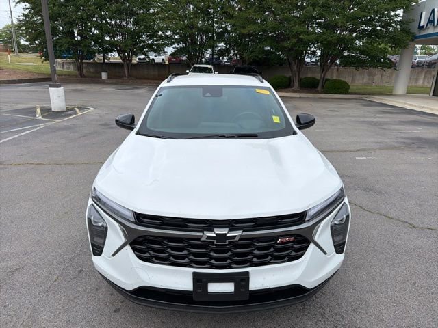 Used 2025 Chevrolet Trax RS w/ Driver Confidence Package FWD image 10