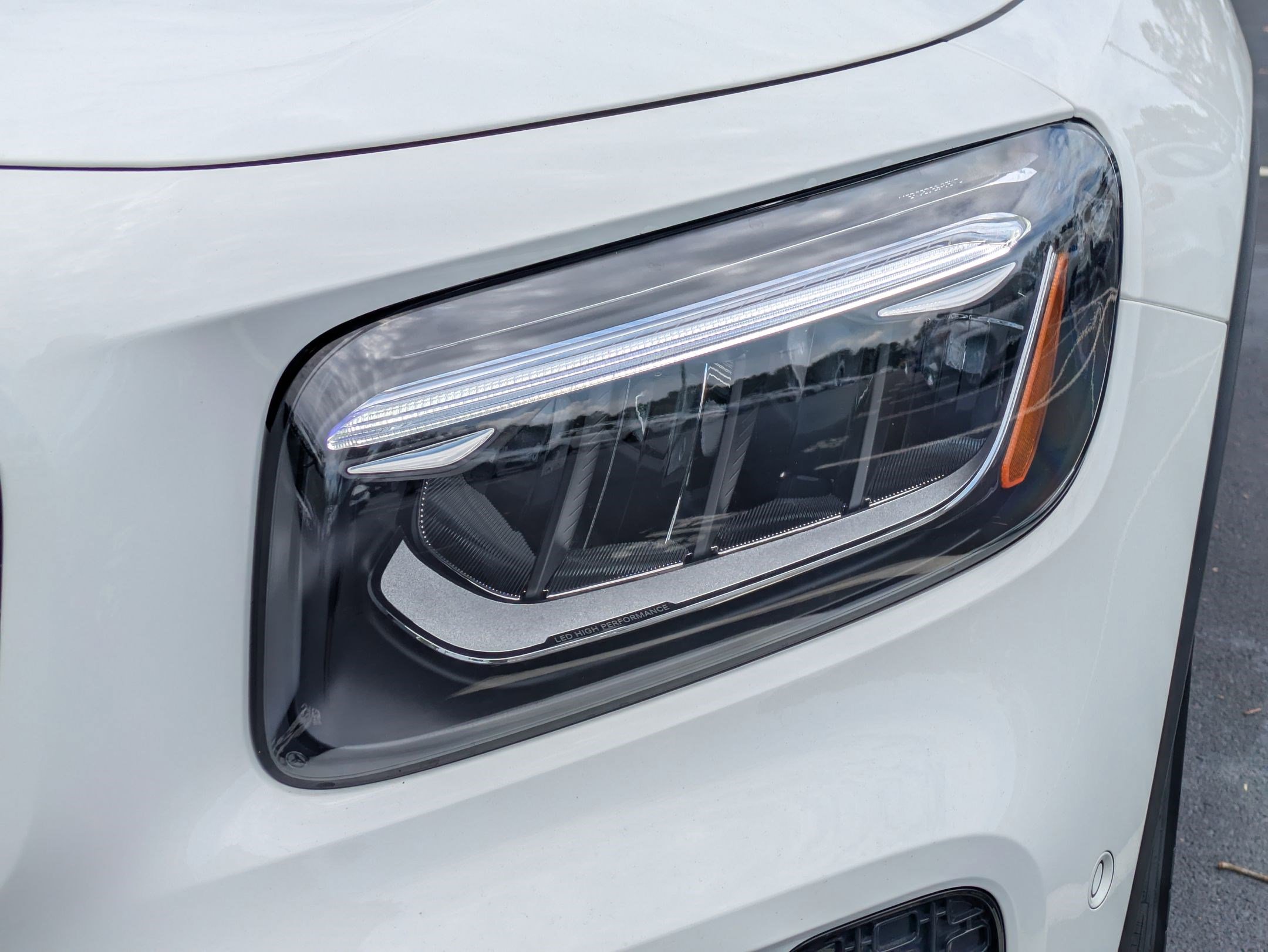 New 2025 Mercedes-Benz GLB 250 image 6