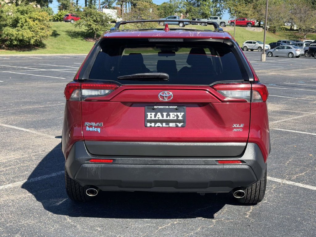 Used 2019 Toyota RAV4 XLE Premium w/ Cold Weather Package AWD/4WD image 21