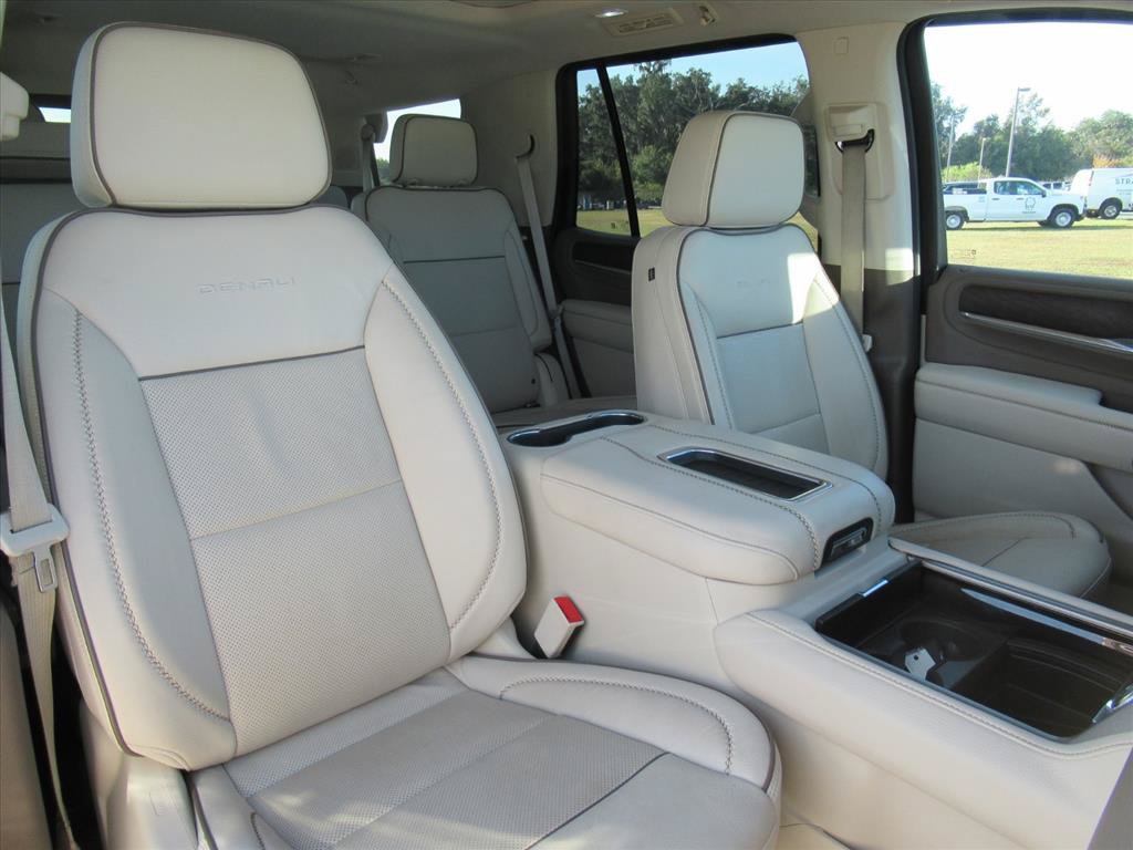 Used 2021 GMC Yukon Denali AWD/4WD image 8